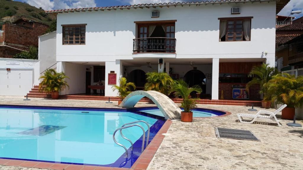 Hotel Tamarindo Resort Sopetran Exteriör bild